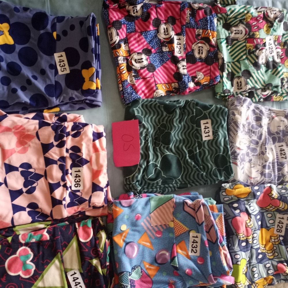 DISNEY OS LEGGINGS. 2/$36 - Picture 10 of 10